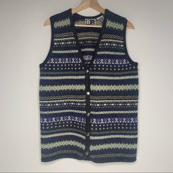 90’s Nordstrom | 100% Shetland Wool Patterned, Buttoned Vest - Picture 4 of 8